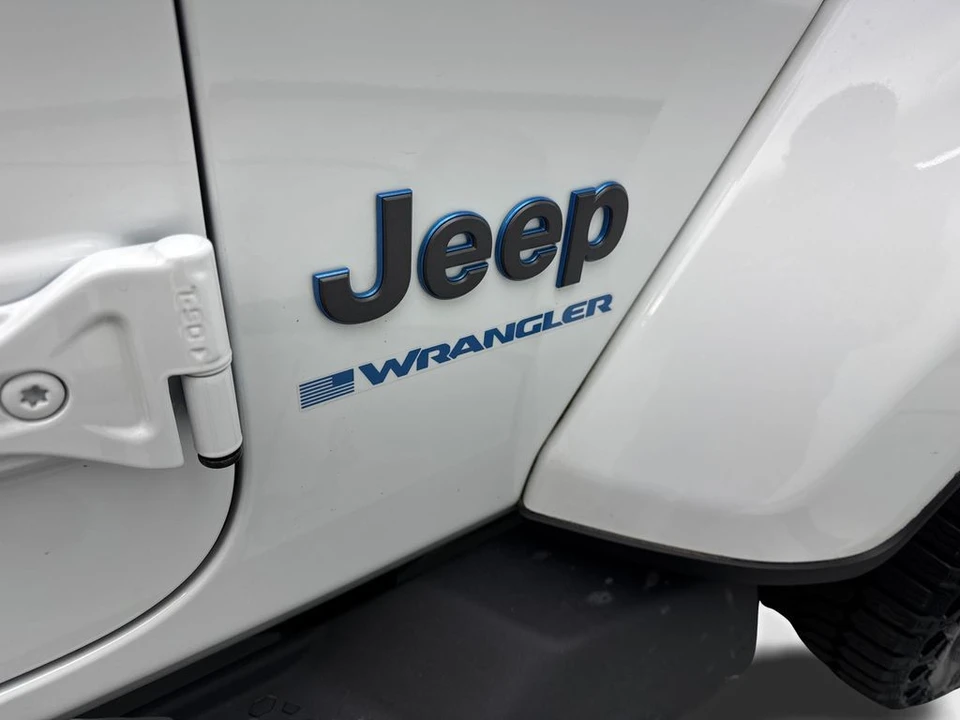 2024 Jeep JL Wrangler - Image 24 of 31