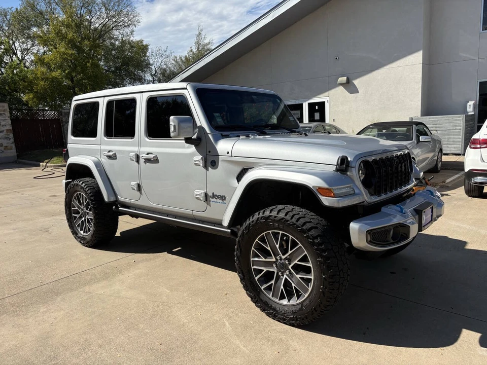 2024 Jeep JL Wrangler - Image 2 of 21