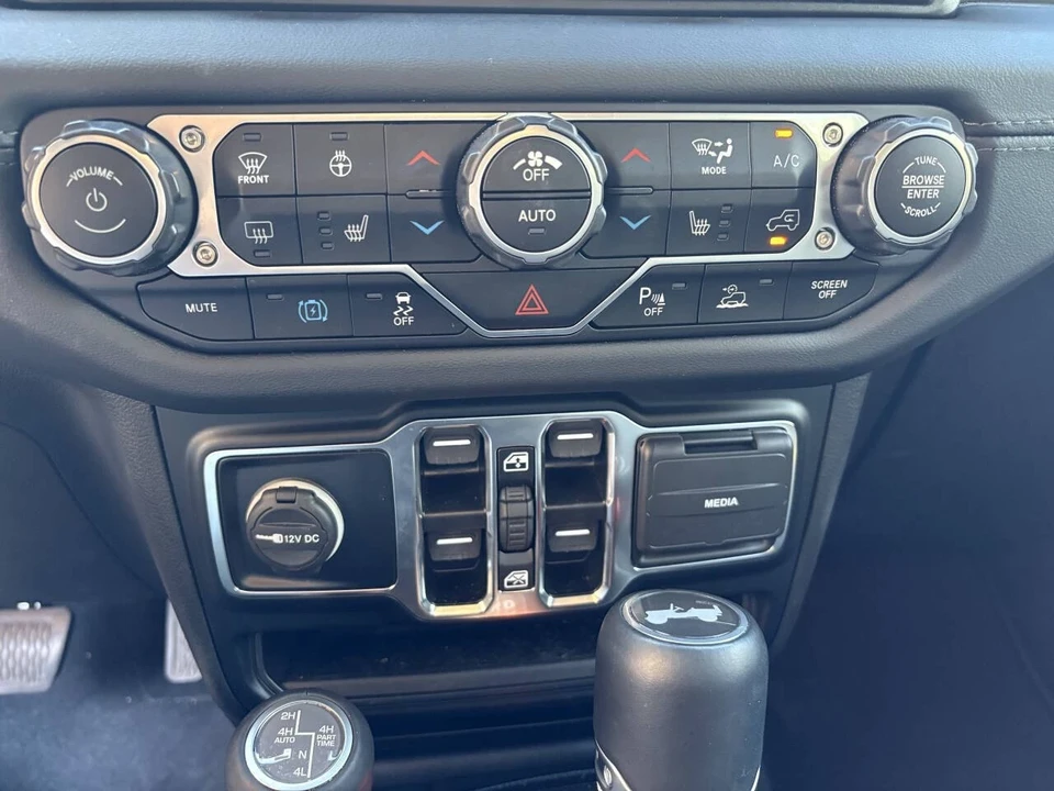 2024 Jeep JL Wrangler - Image 20 of 21