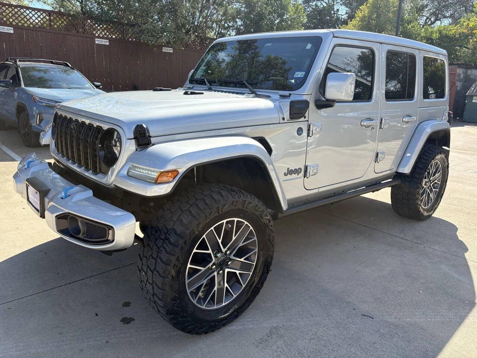 2024 Jeep JL Wrangler - Image 7 of 21