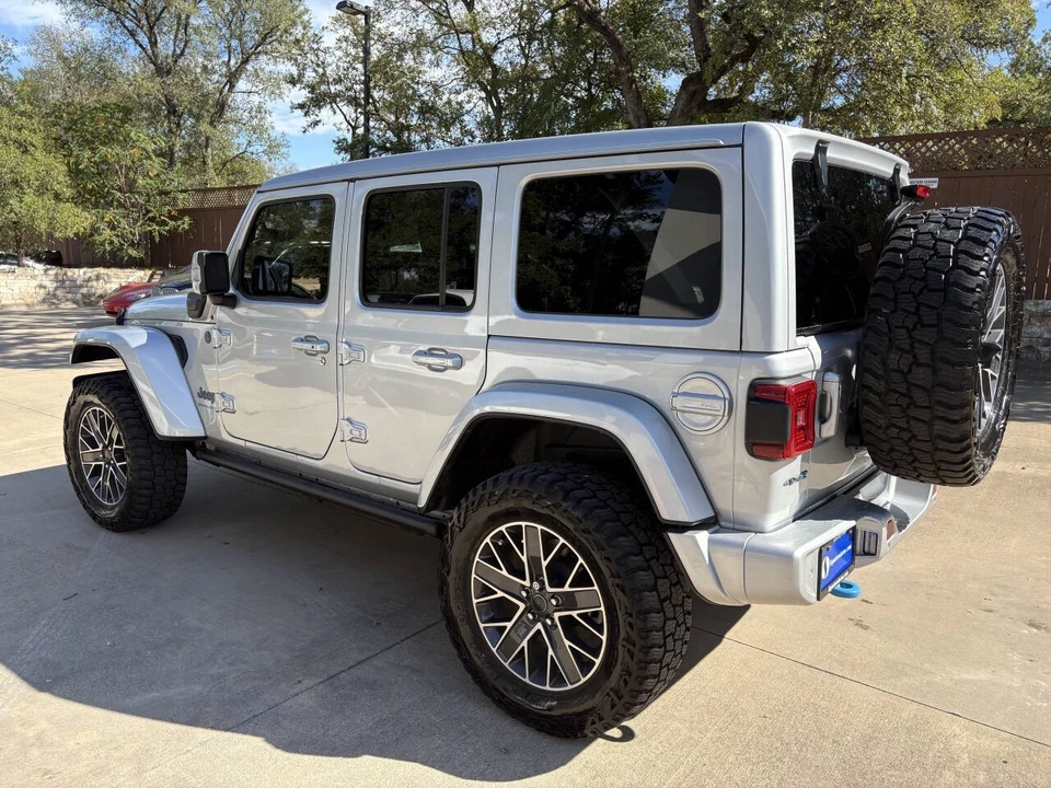 2024 Jeep JL Wrangler - Image 5 of 21