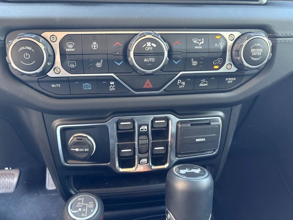 2024 Jeep JL Wrangler - Image 20 of 21