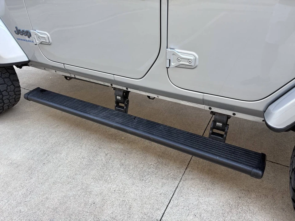 2024 Jeep JL Wrangler - Image 10 of 21