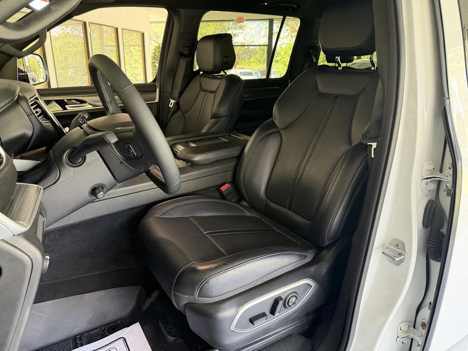 2024 Jeep JL Wrangler - Image 15 of 24