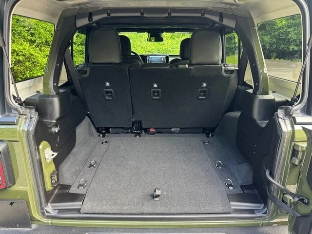 2024 Jeep JL Wrangler - Image 17 of 30