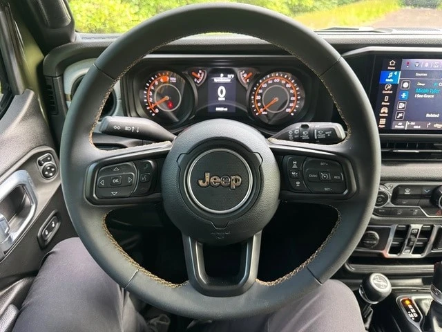 2024 Jeep JL Wrangler - Image 20 of 30