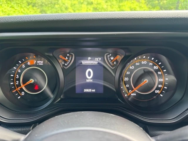 2024 Jeep JL Wrangler - Image 21 of 30