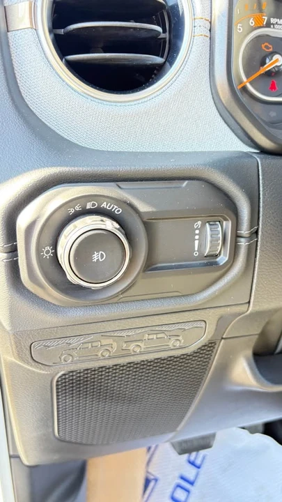 2024 Jeep JL Wrangler - Image 8 of 18