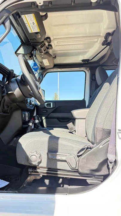 2024 Jeep JL Wrangler - Image 9 of 18