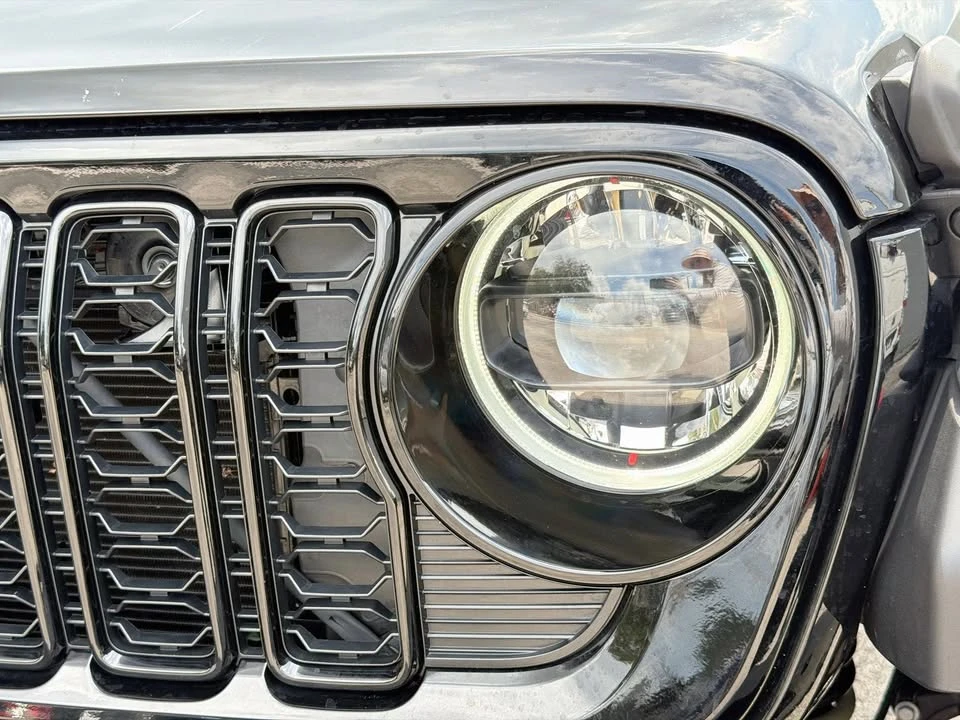 2024 Jeep JL Wrangler - Image 9 of 20