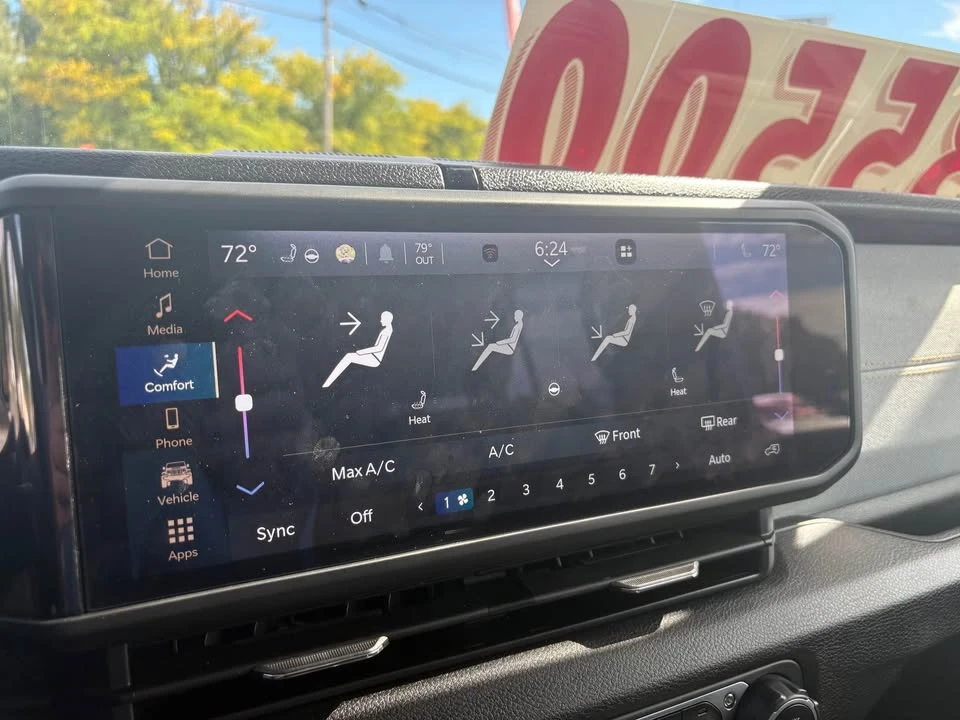 2024 Jeep JL Wrangler - Image 11 of 11