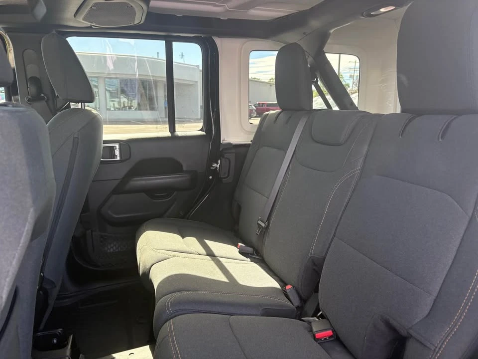 2024 Jeep JL Wrangler - Image 7 of 11