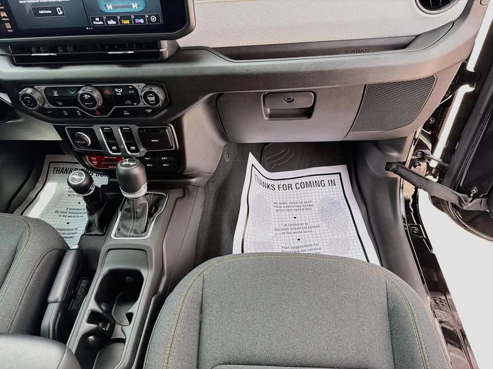2024 Jeep JL Wrangler - Image 16 of 20