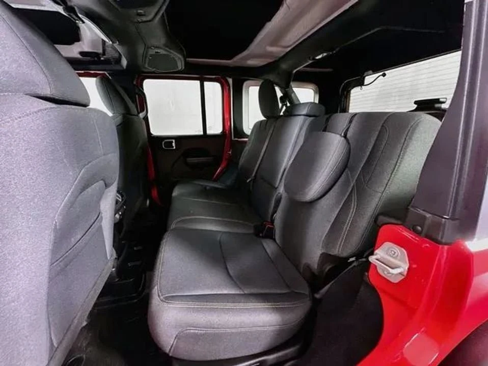 2024 Jeep JL Wrangler - Image 15 of 17