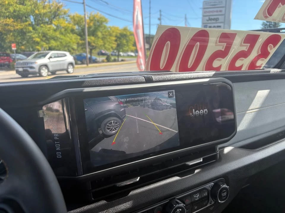 2024 Jeep JL Wrangler - Image 10 of 11