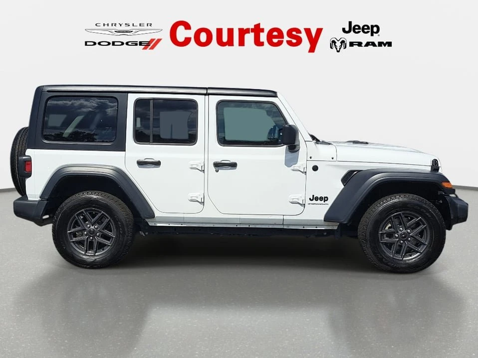 2024 Jeep JL Wrangler - Image 3 of 20