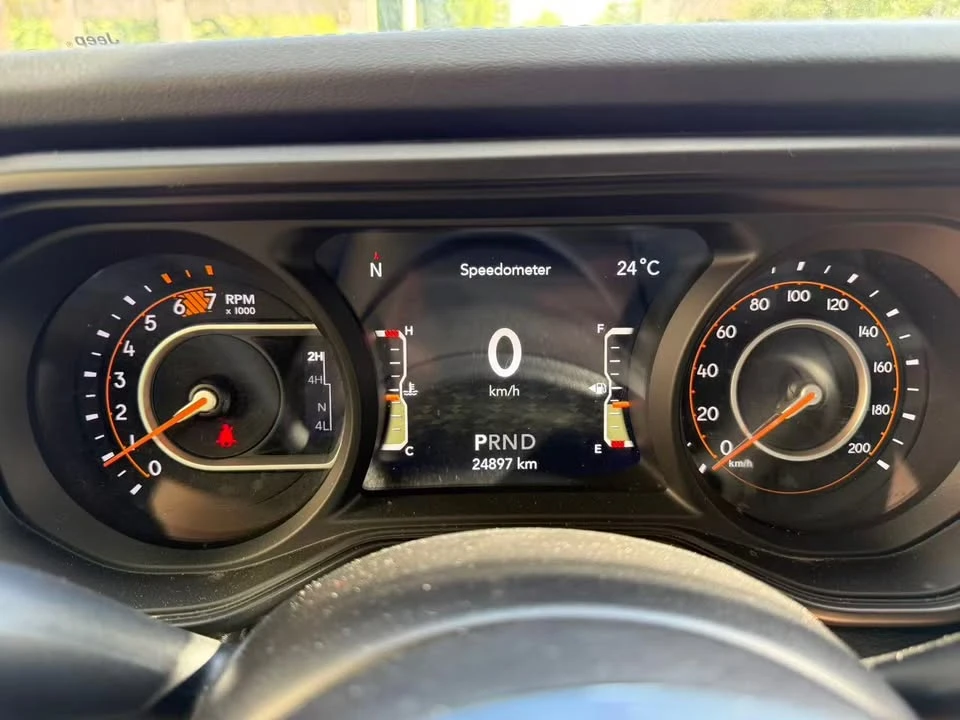 2024 Jeep JL Wrangler - Image 19 of 20