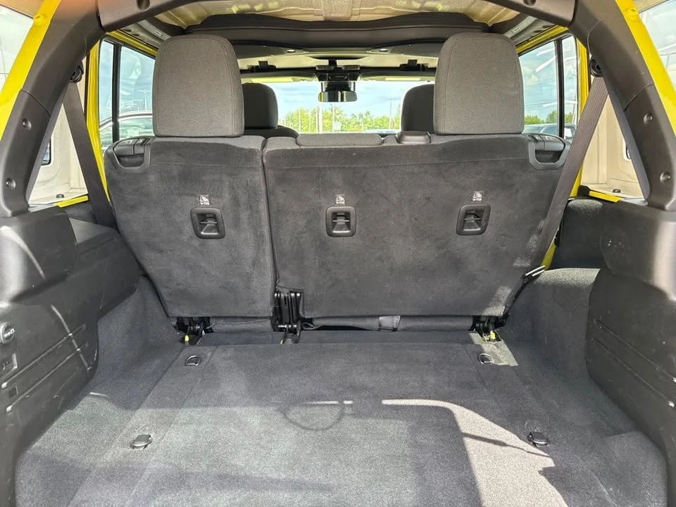 2024 Jeep JL Wrangler - Image 18 of 20