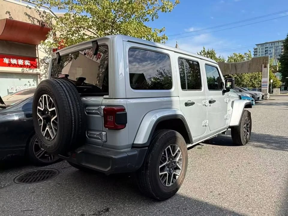 2024 Jeep JL Wrangler - Image 3 of 20