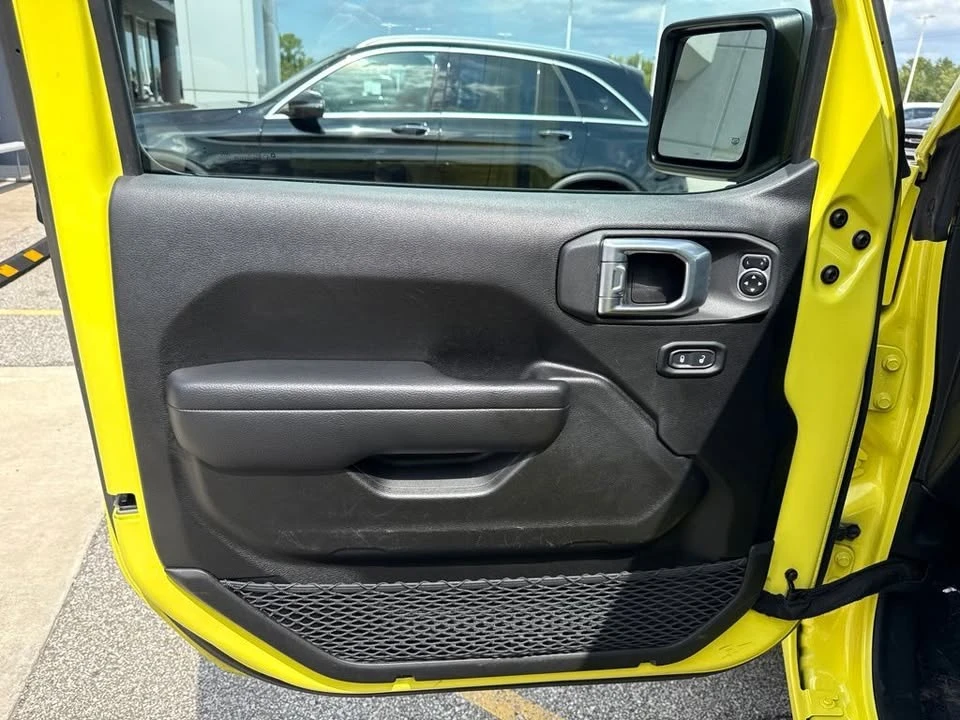 2024 Jeep JL Wrangler - Image 19 of 20