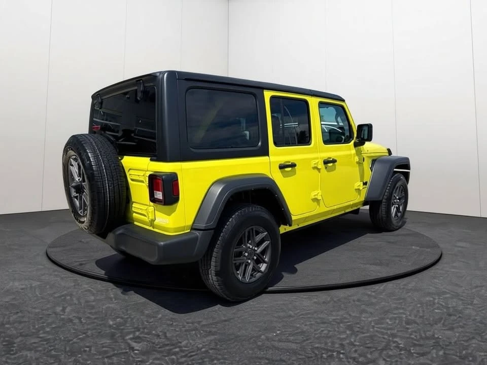 2024 Jeep JL Wrangler - Image 5 of 20