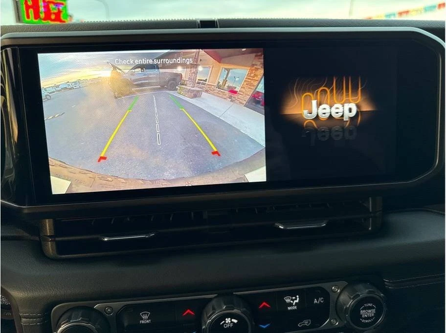 2024 Jeep JL Wrangler - Image 17 of 17