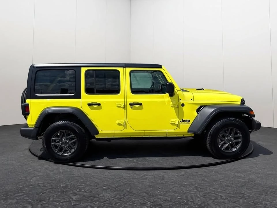 2024 Jeep JL Wrangler - Image 4 of 20