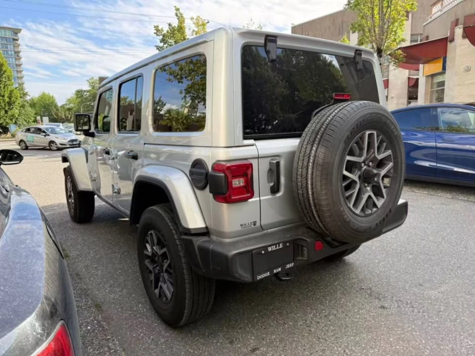 2024 Jeep JL Wrangler - Image 5 of 20