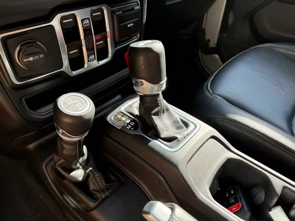 2024 Jeep JL Wrangler - Image 14 of 20