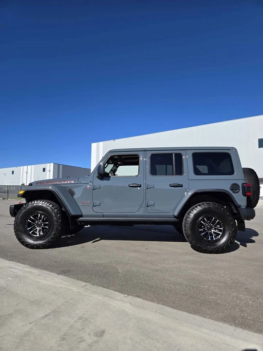 2024 Jeep JL Wrangler - Image 3 of 18