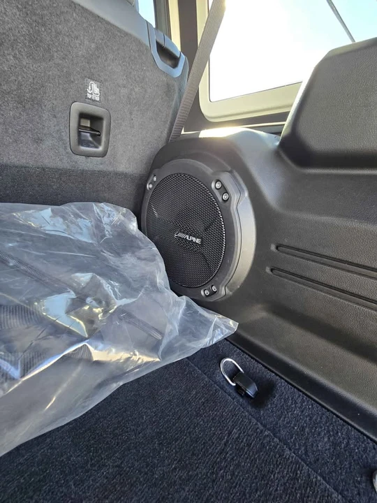 2024 Jeep JL Wrangler - Image 17 of 18
