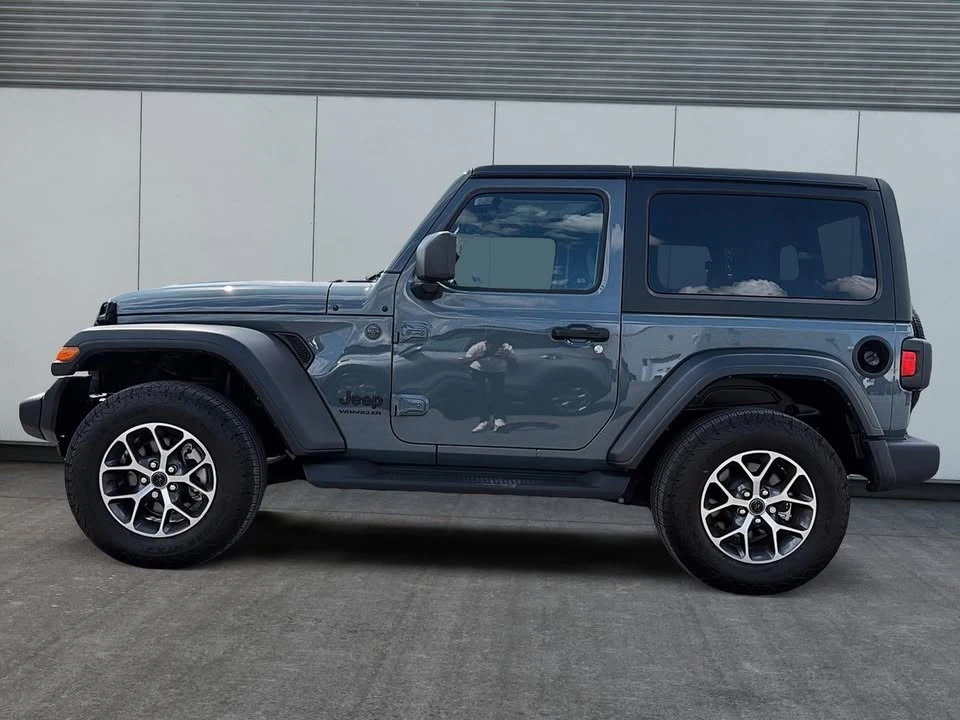 2024 Jeep JL Wrangler - Image 5 of 10