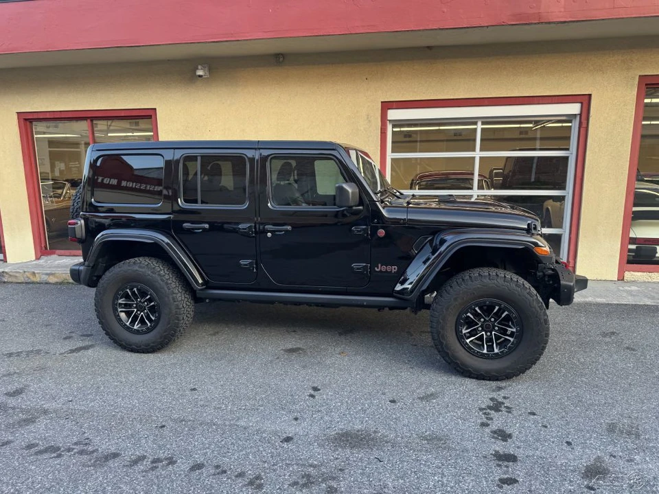 2024 Jeep JL Wrangler Rubicon 392 - Image 8 of 24