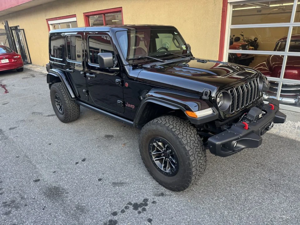 2024 Jeep JL Wrangler Rubicon 392 - Image 5 of 24