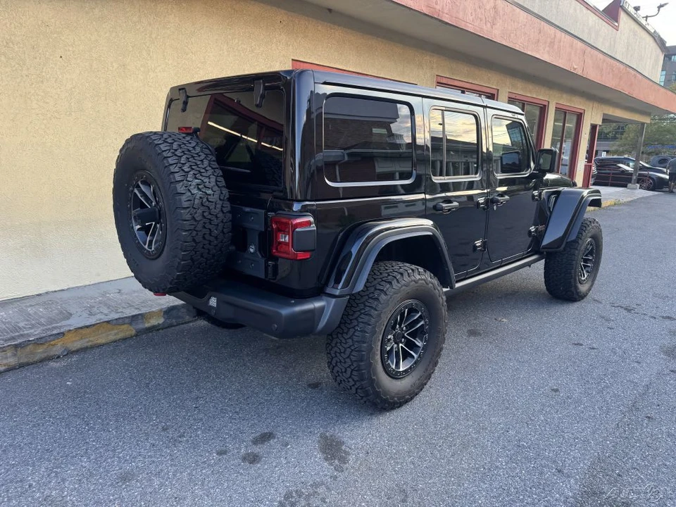 2024 Jeep JL Wrangler Rubicon 392 - Image 17 of 24