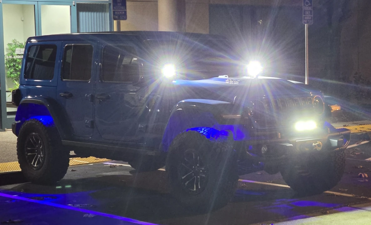 2024 Jeep JL Wrangler - Image 18 of 18