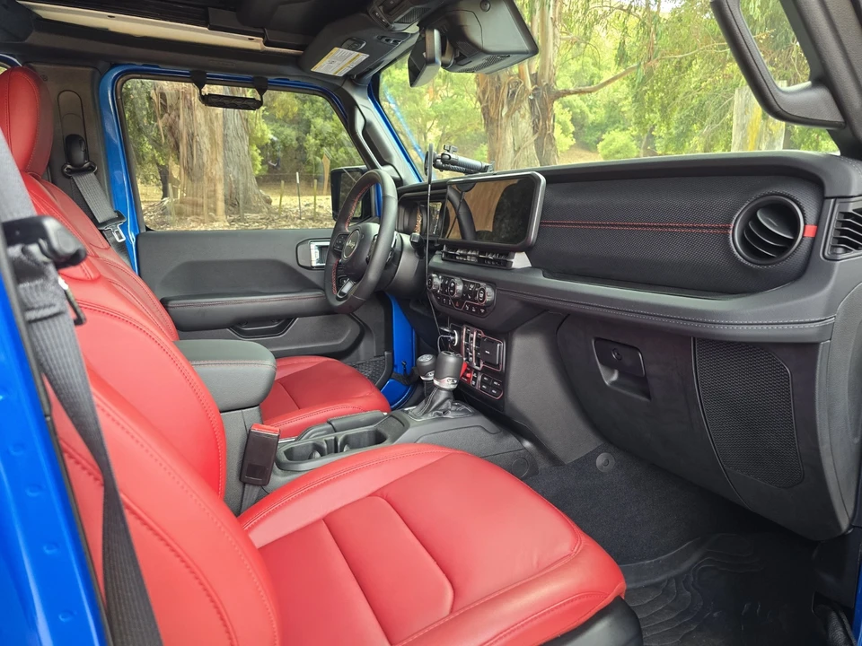 2024 Jeep JL Wrangler - Image 6 of 18