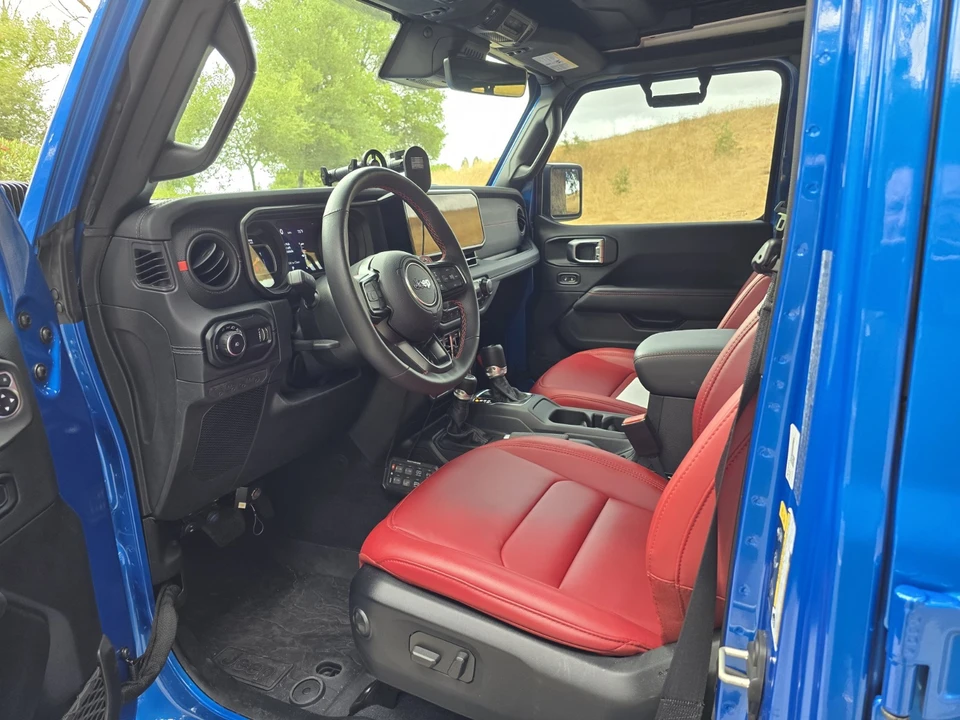 2024 Jeep JL Wrangler - Image 5 of 18