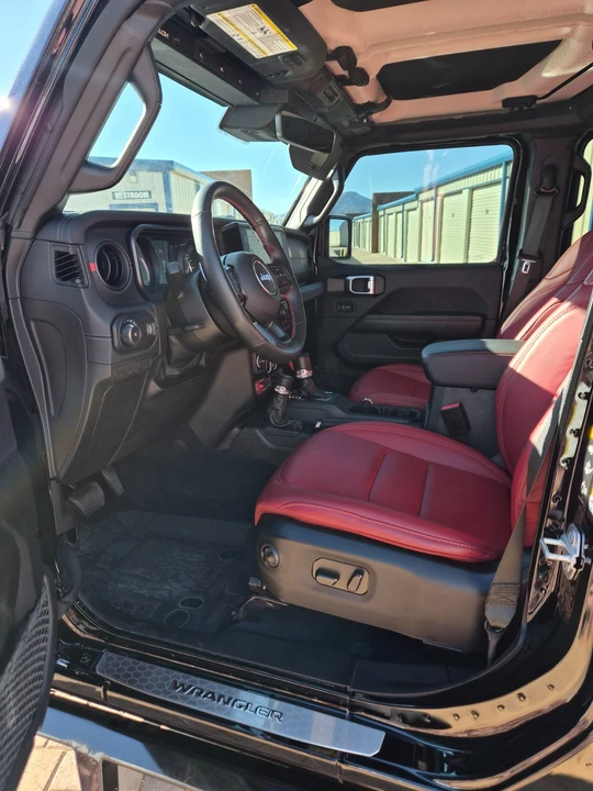 2024 Jeep JL Wrangler - Image 5 of 6