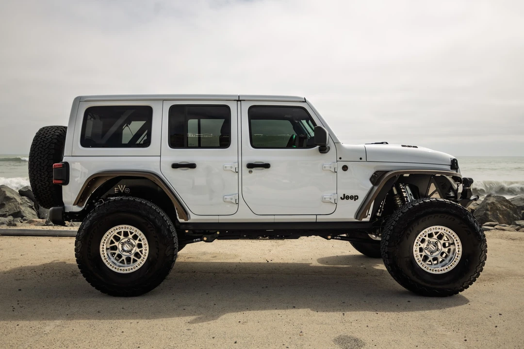 2024 Jeep JL Wrangler - Image 3 of 16