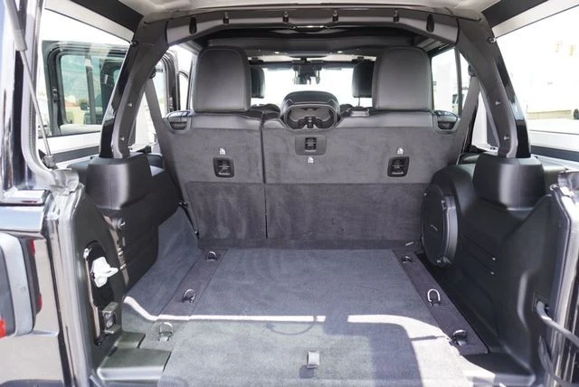 2024 Jeep JL Wrangler - Image 23 of 31