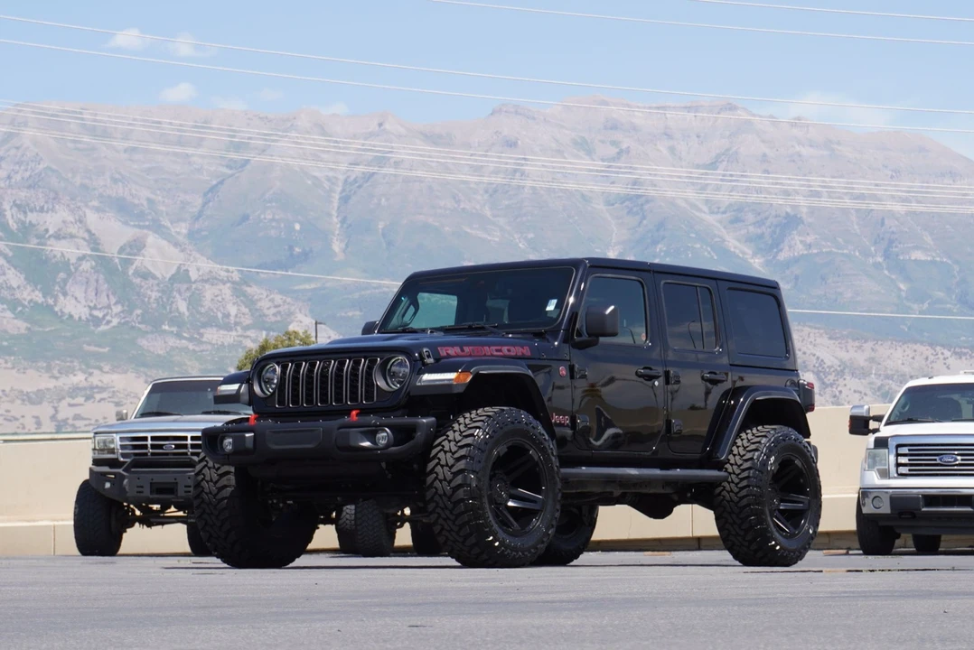 2024 Jeep JL Wrangler - Image 2 of 12