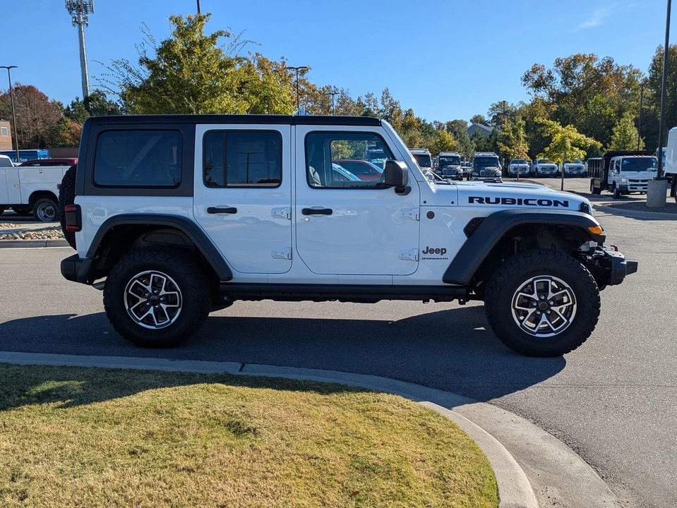 2024 Jeep JL Wrangler - Image 3 of 12