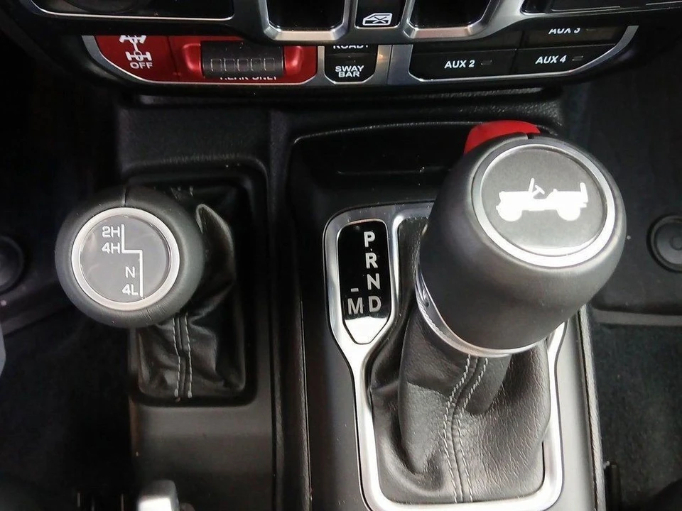 2024 Jeep JL Wrangler - Image 17 of 21