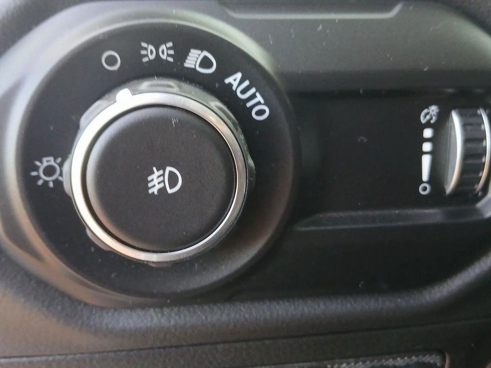 2024 Jeep JL Wrangler - Image 20 of 21