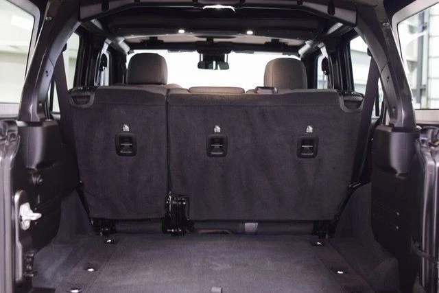 2024 Jeep JL Wrangler - Image 22 of 31