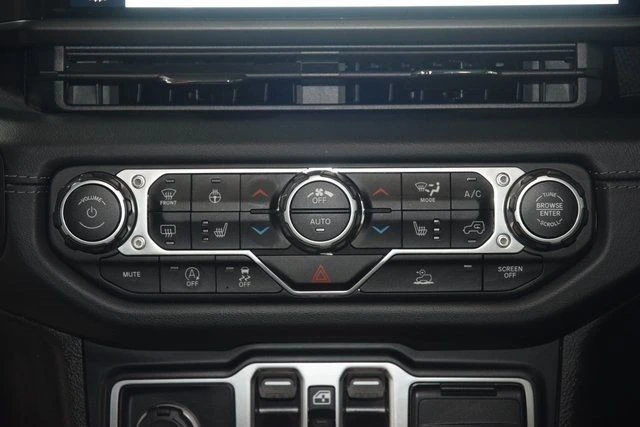 2024 Jeep JL Wrangler - Image 30 of 31