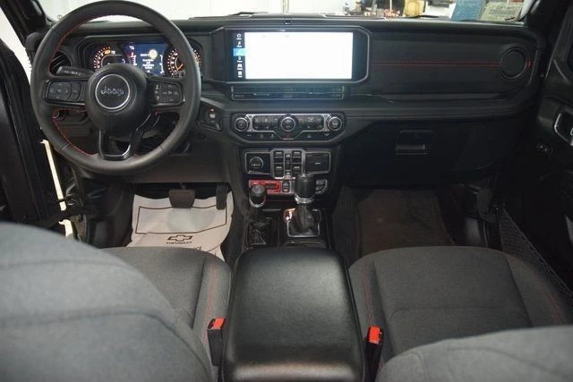 2024 Jeep JL Wrangler - Image 27 of 31