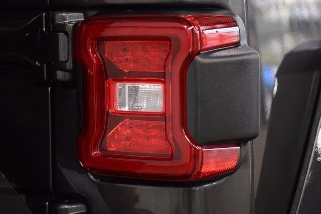 2024 Jeep JL Wrangler - Image 18 of 31