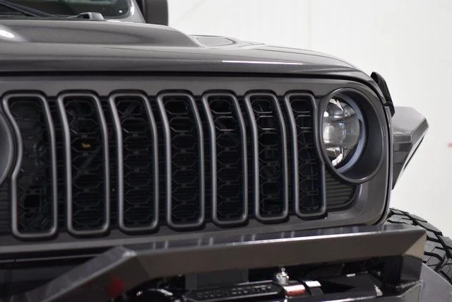 2024 Jeep JL Wrangler - Image 9 of 31